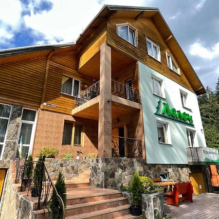 Лелеч Hotel Tatariv Exterior photo